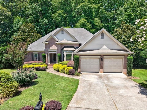 Apartment For Sale - 946 Chippewa Oak Drive<br/> Dacula, GA 30019