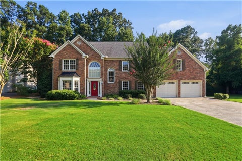 Homes For Sale - 2416 Westport Circle<br/> Cobb County, Marietta, GA 30064