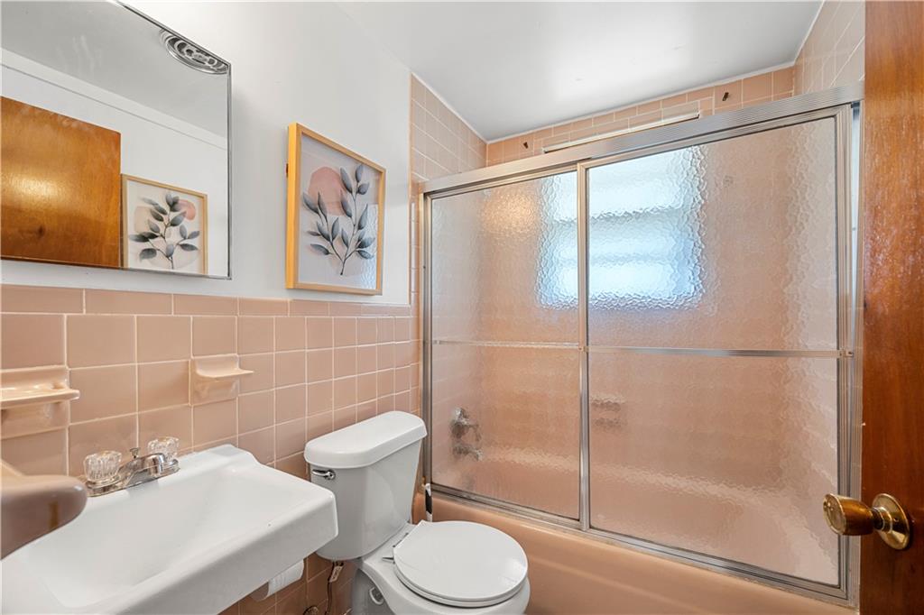 Adamsons Scarlet-Woodhave - Residential