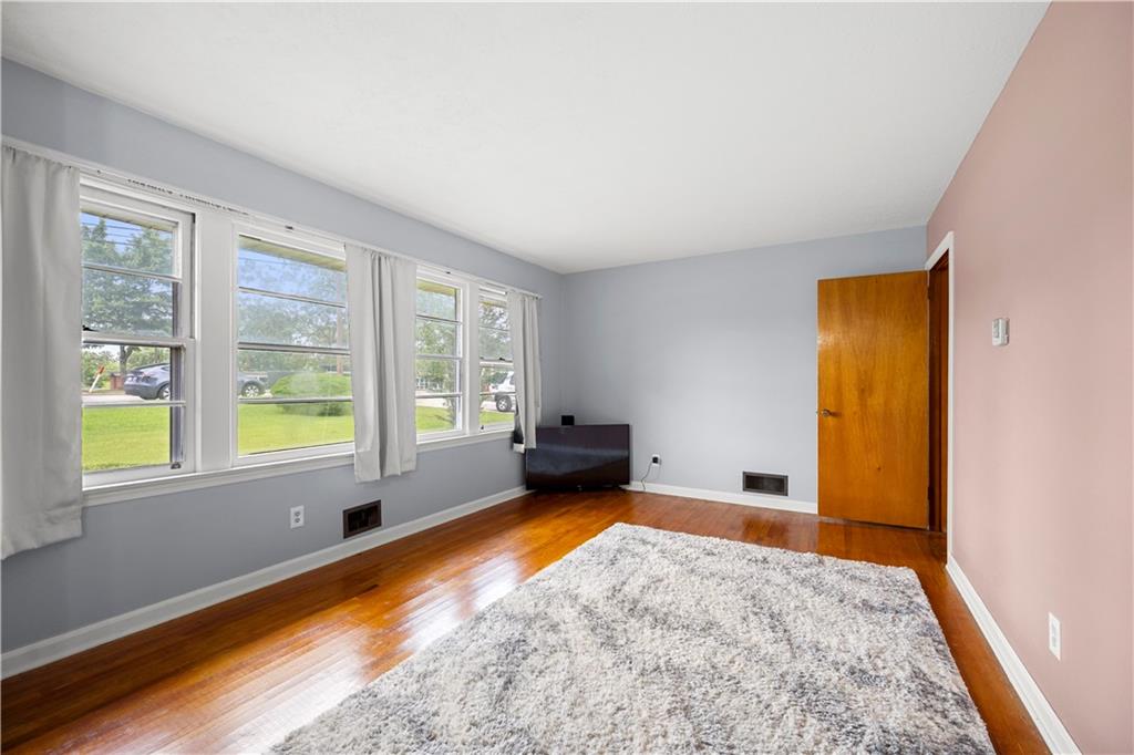 Adamsons Scarlet-Woodhave - Residential