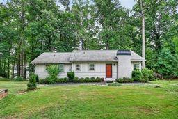 Homes For Sale - 6321 Lakeview Drive<br/> Buford, GA 30518