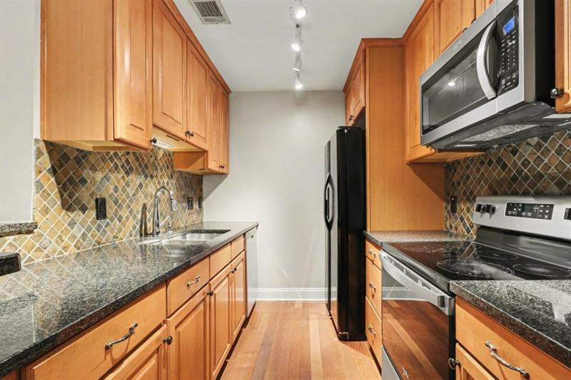 1202 Pine Heights