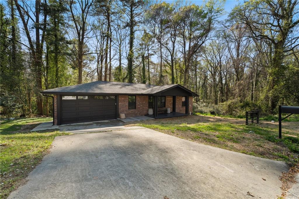 2746 Dale Creek Drive NW