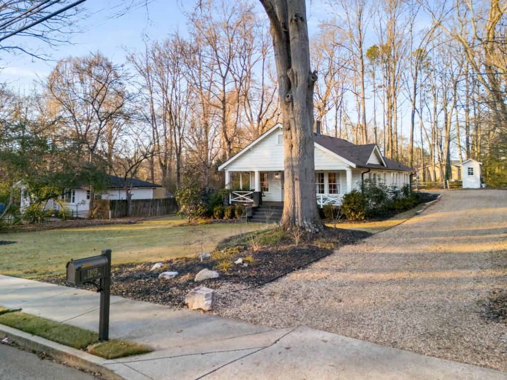 1905 La Dawn Lane NW