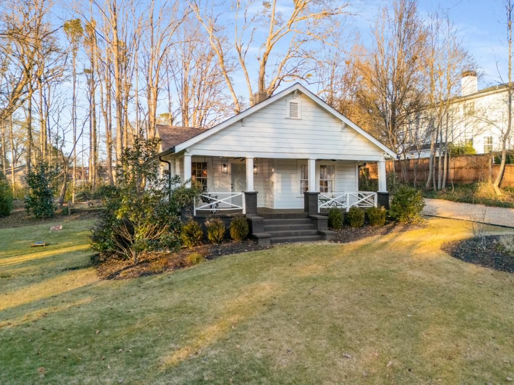 1905 La Dawn Lane NW