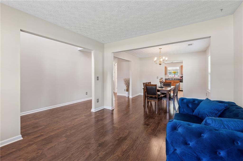 27 Waterbury Way
