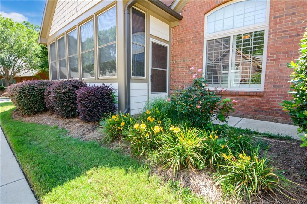 120 CHASTAIN Road 202