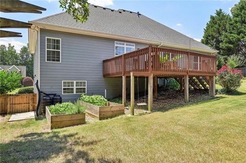 A home in Dacula