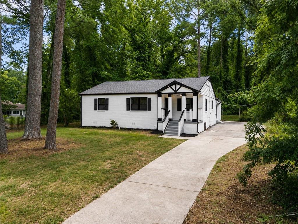 1528 Willowbrook Drive SW