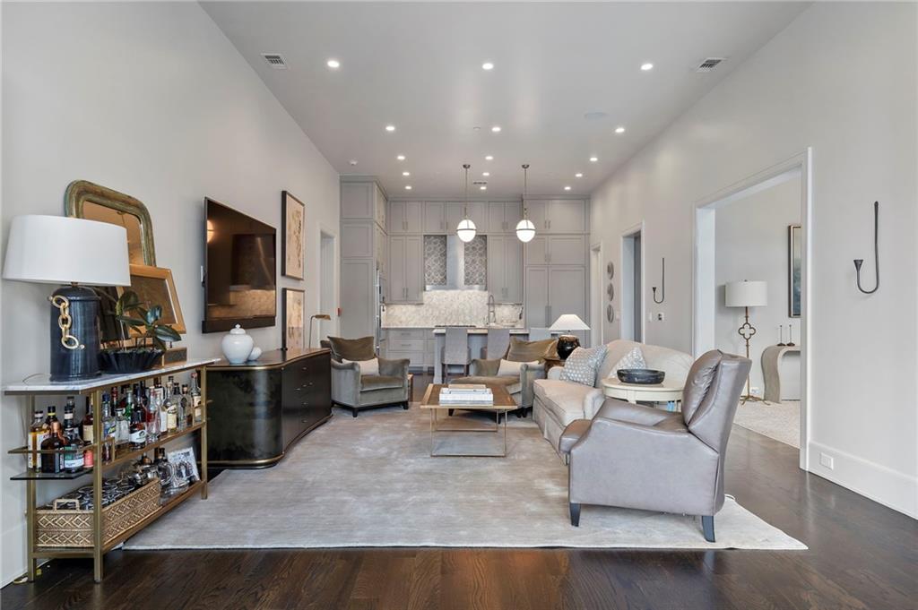 1301 Peachtree Street NE 5G