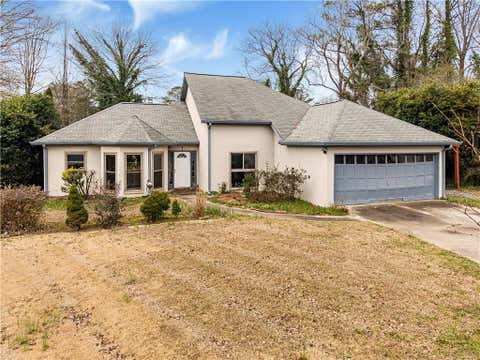 Homes For Sale - 710 Friendship Ridge Court<br/> Powder Springs, GA 30127