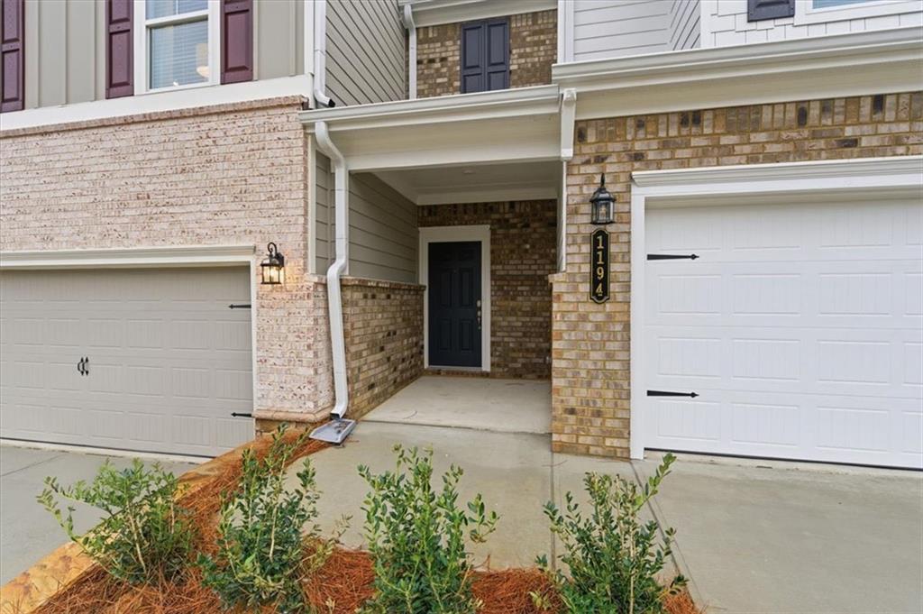 1194 PARK CENTER Circle