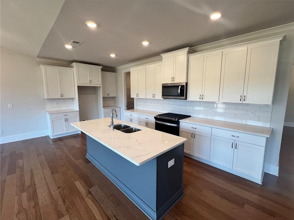 305 Willow Cove