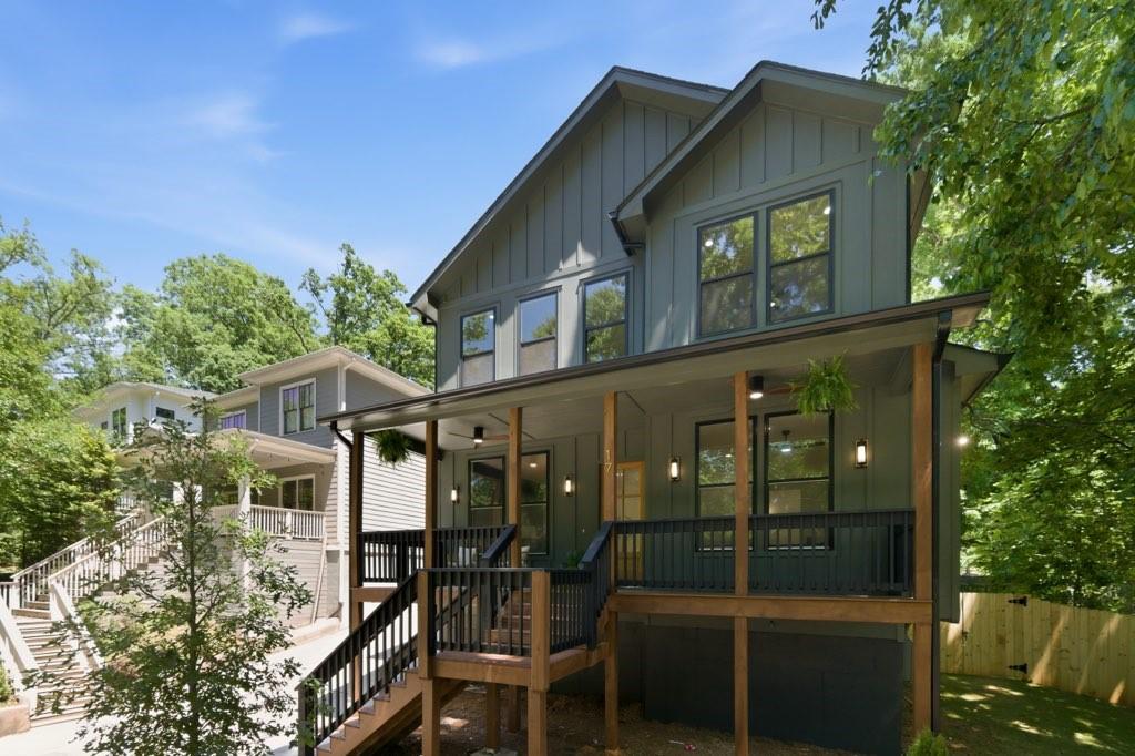 17 Lakeview Drive NE