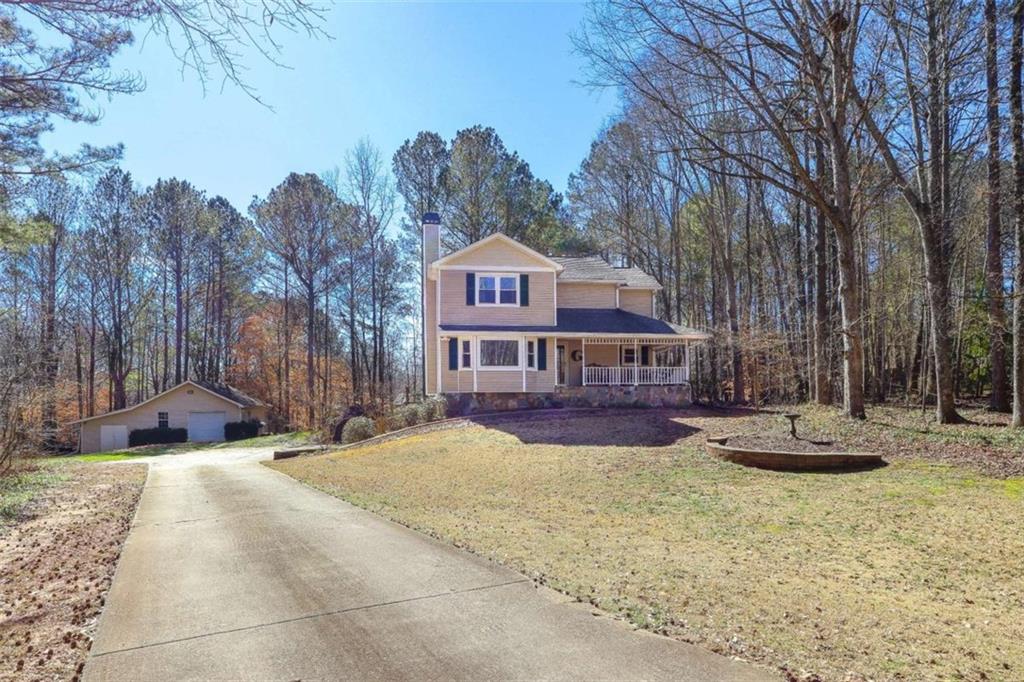 165 Carriage Gate Drive, Sharpsburg, Georgia image 3