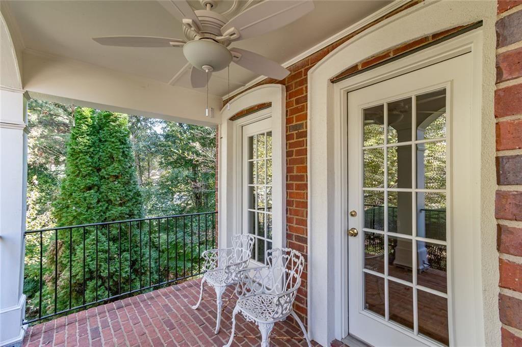 WELLESLEY UNIT V-A - Residential Lease