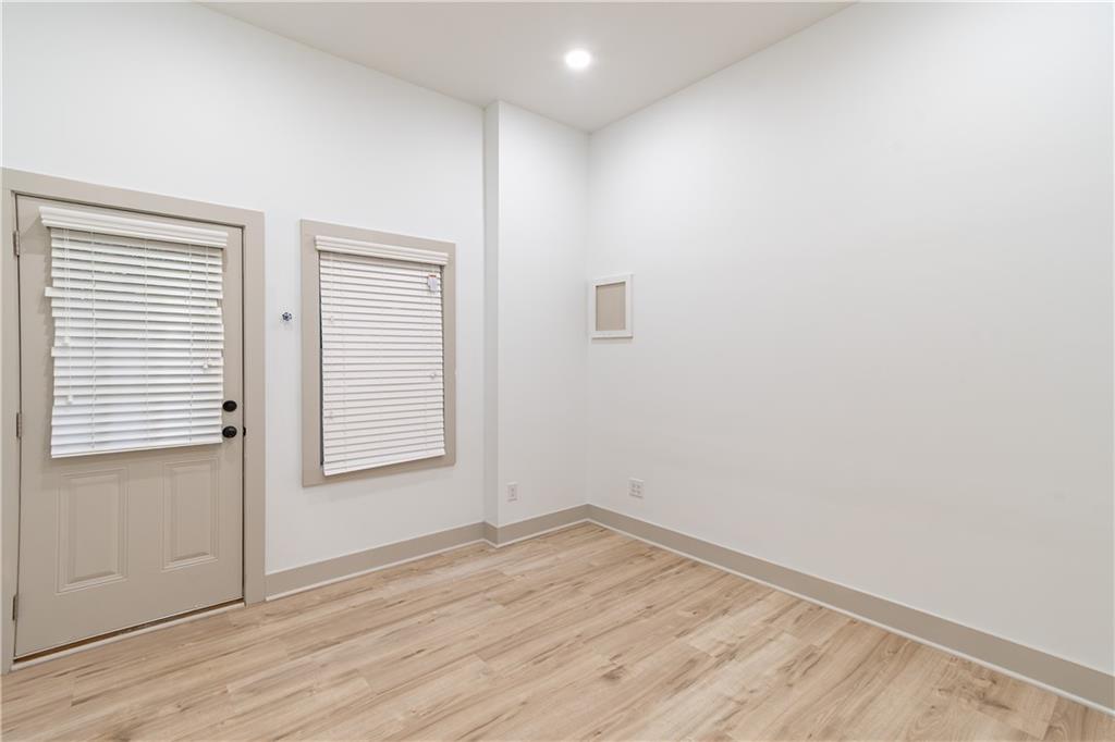 WELLESLEY UNIT V-A - Residential Lease