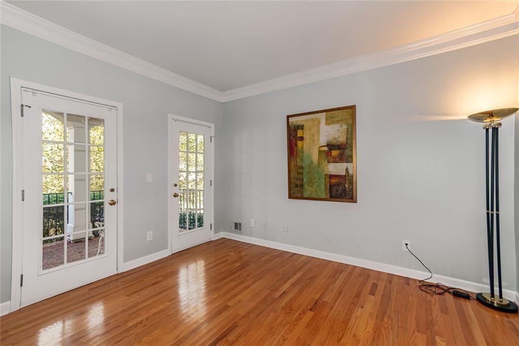 WELLESLEY UNIT V-A - Residential Lease