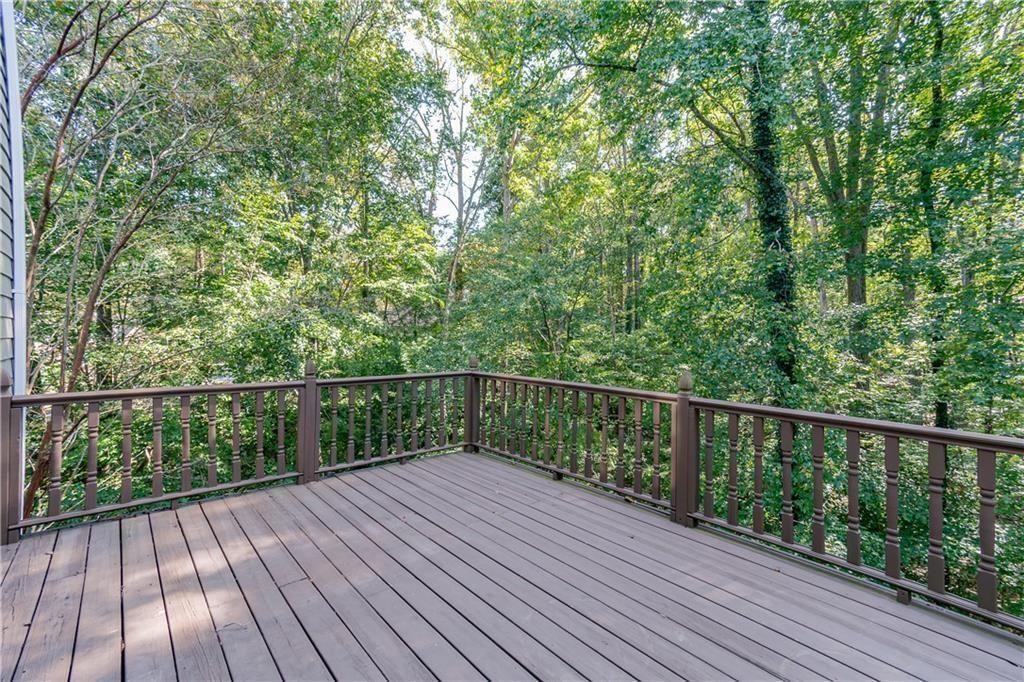 WELLESLEY UNIT V-A - Residential Lease