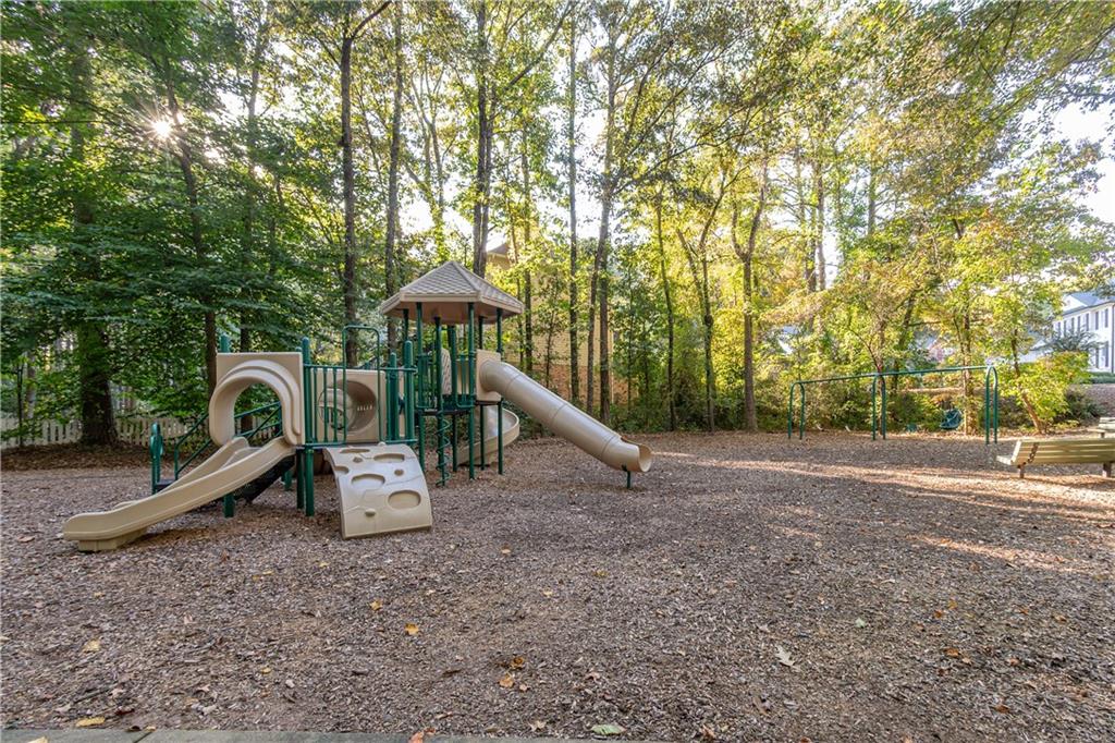 WELLESLEY UNIT V-A - Residential Lease