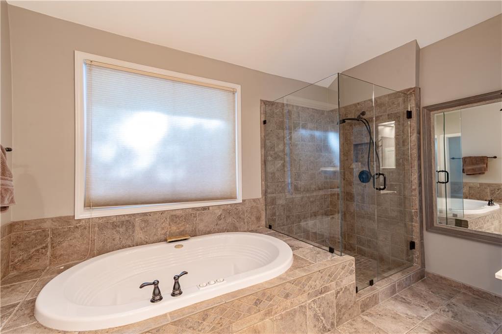 WELLESLEY UNIT V-A - Residential Lease