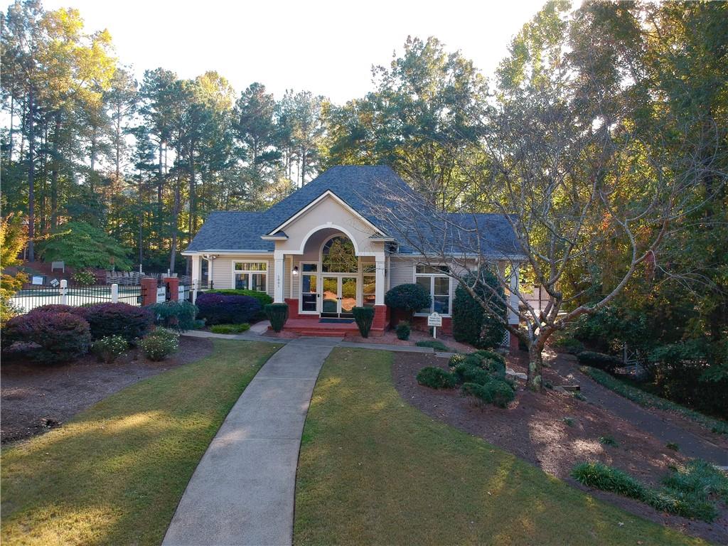 WELLESLEY UNIT V-A - Residential Lease