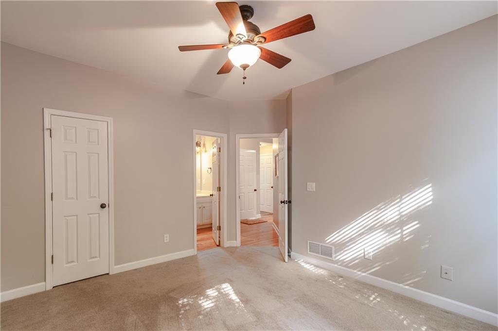 WELLESLEY UNIT V-A - Residential Lease