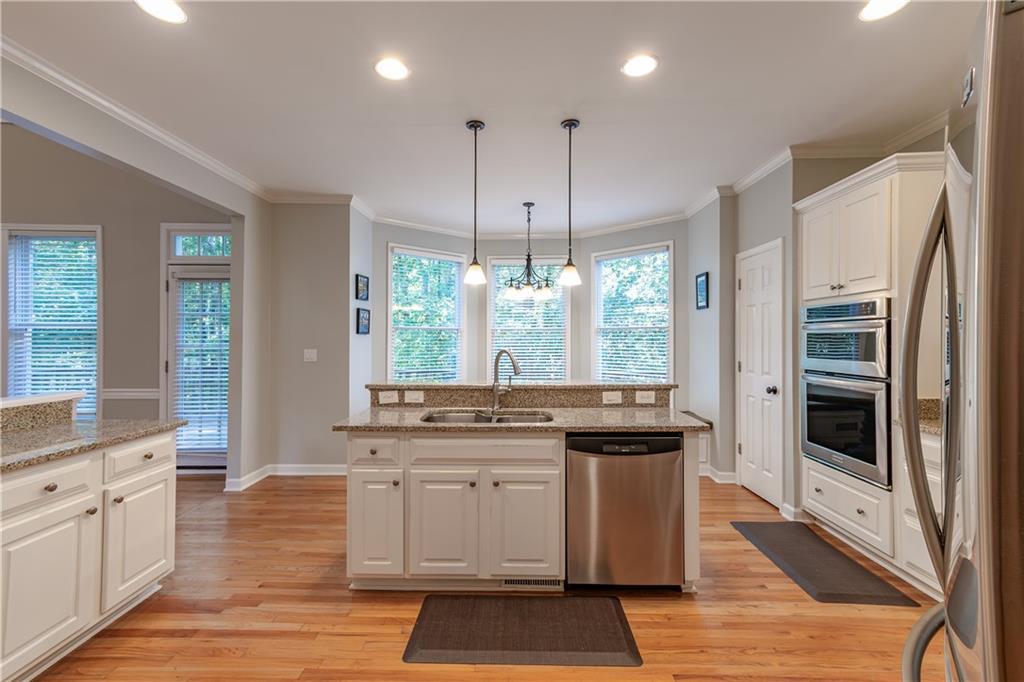 WELLESLEY UNIT V-A - Residential Lease