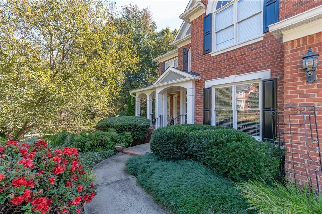 WELLESLEY UNIT V-A - Residential Lease