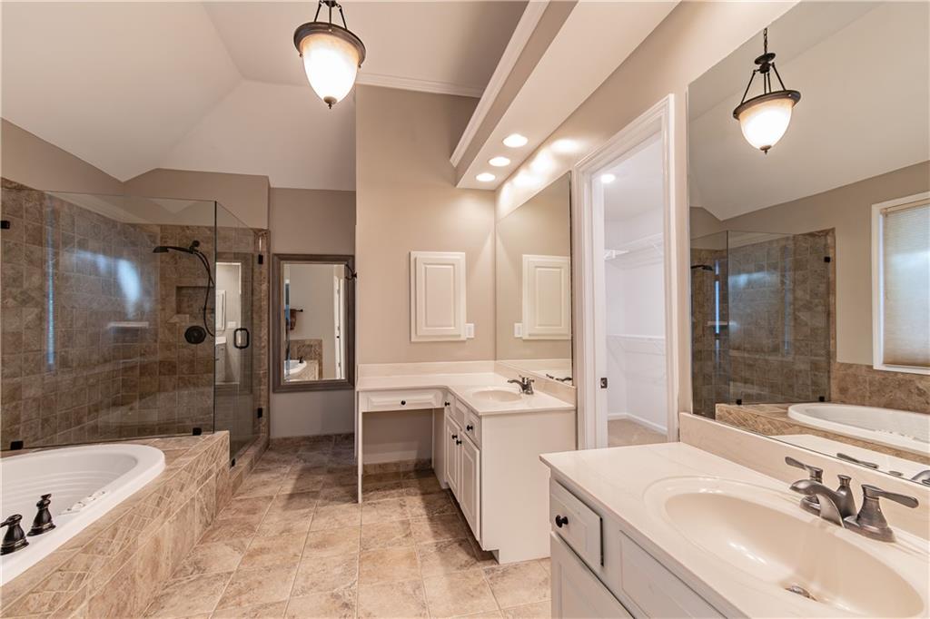 WELLESLEY UNIT V-A - Residential Lease