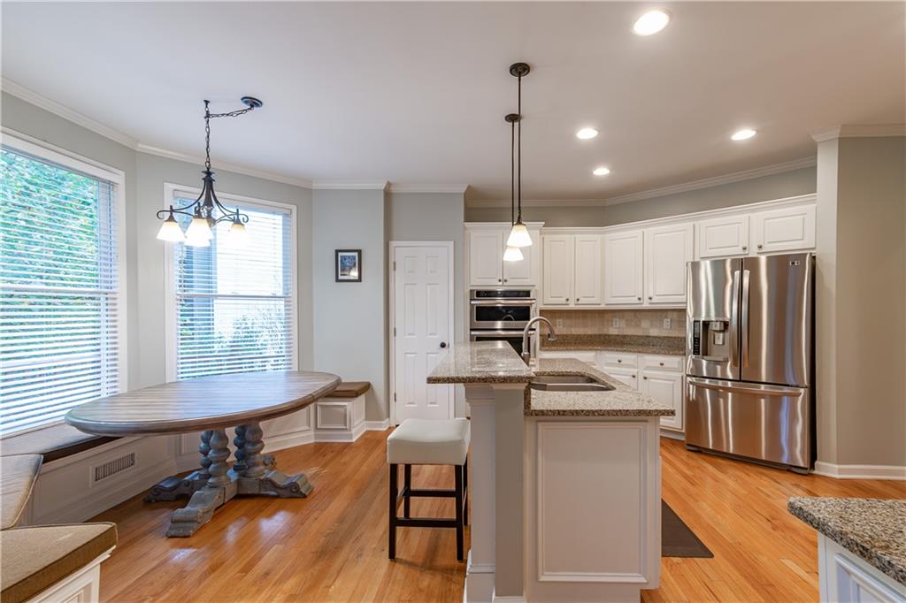 WELLESLEY UNIT V-A - Residential Lease