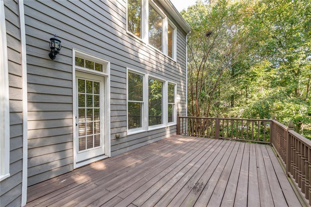 WELLESLEY UNIT V-A - Residential Lease