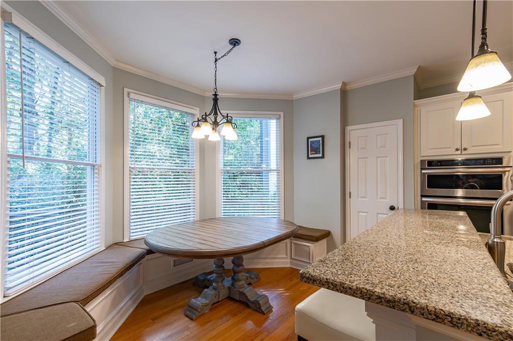 WELLESLEY UNIT V-A - Residential Lease