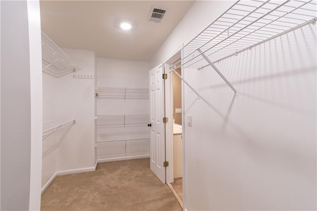 WELLESLEY UNIT V-A - Residential Lease