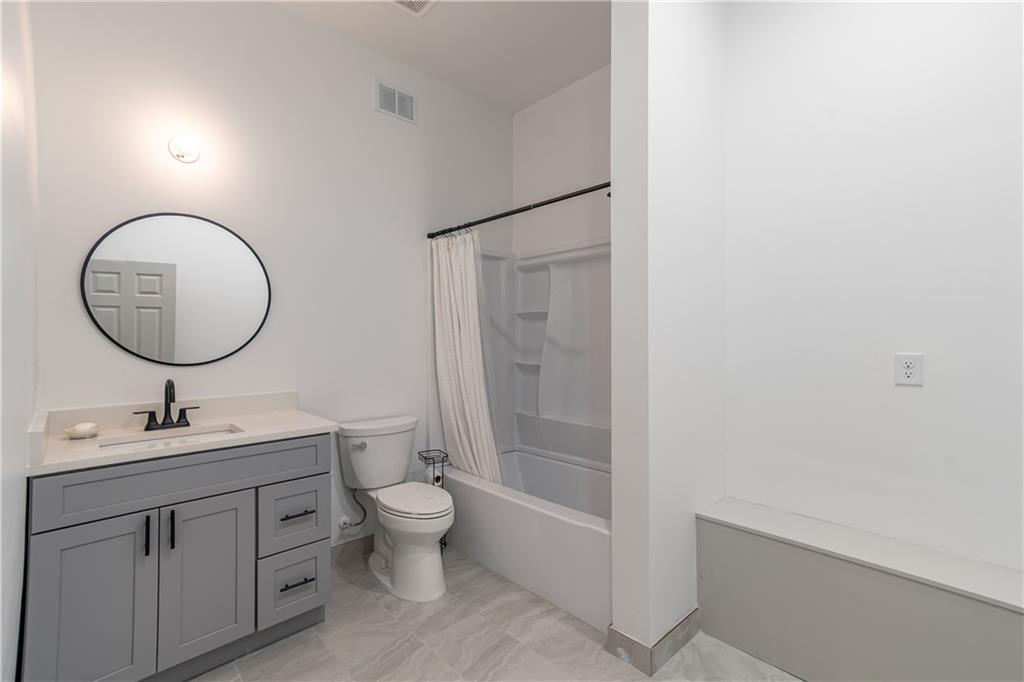 WELLESLEY UNIT V-A - Residential Lease