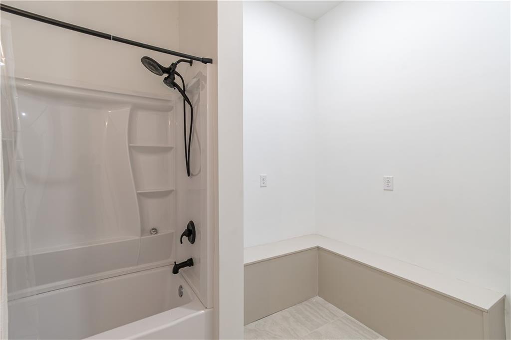 WELLESLEY UNIT V-A - Residential Lease