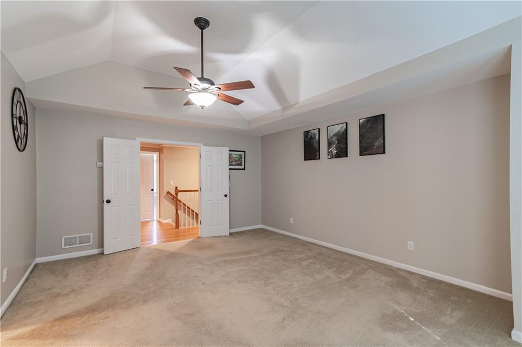 WELLESLEY UNIT V-A - Residential Lease