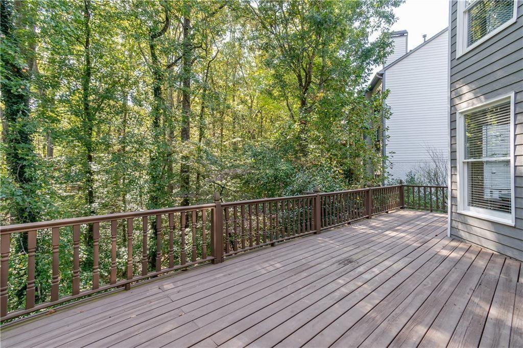 WELLESLEY UNIT V-A - Residential Lease