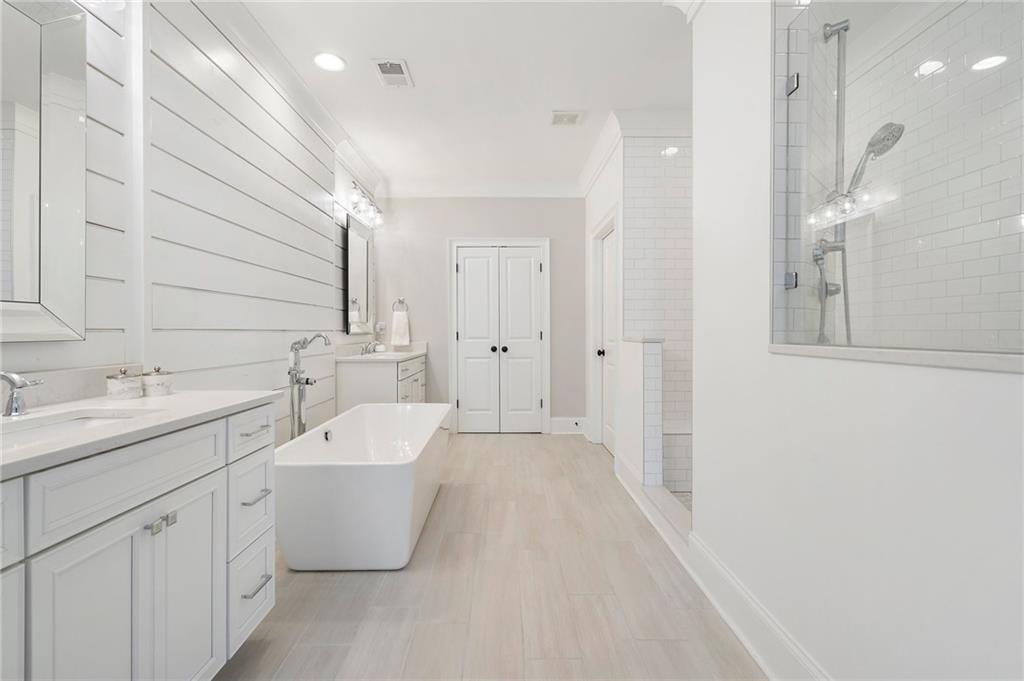 Mountain Walk - Residential Lease