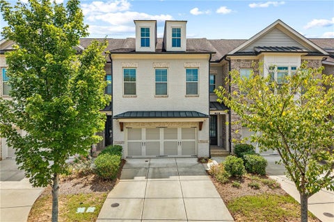 Townhouse For Sale - 2028 Glenview Park Circle<br/> Gwinnett County, Duluth, GA 30097
