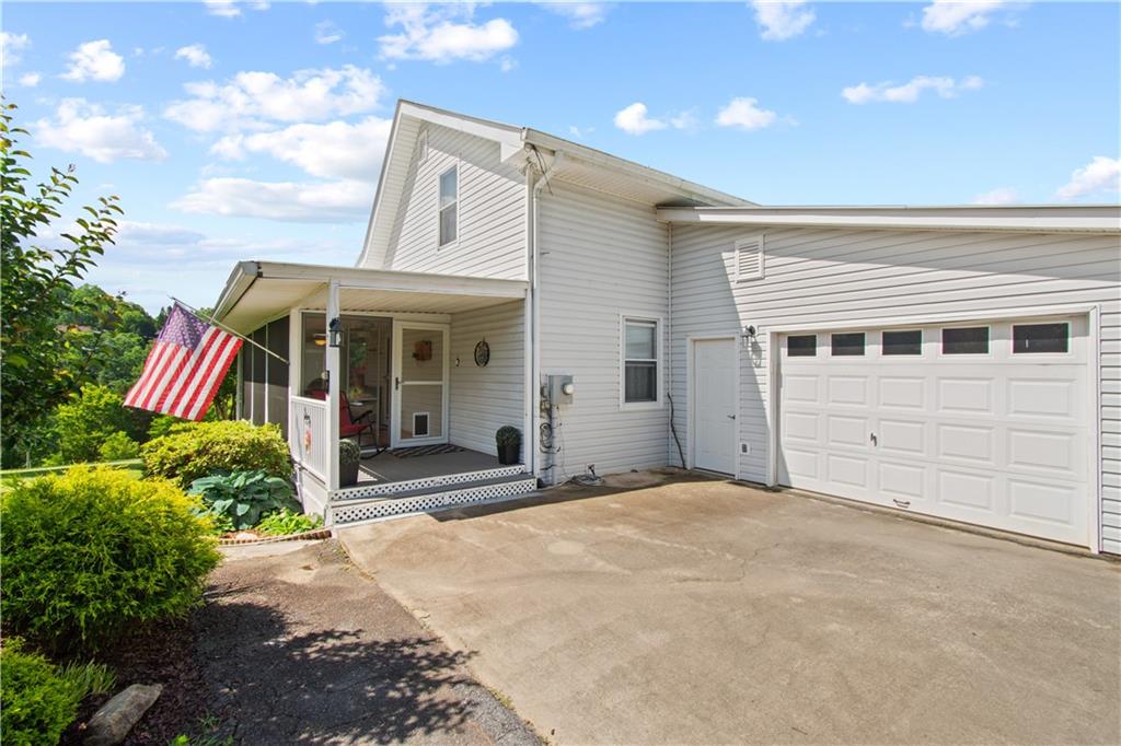 284 Riveredge Drive