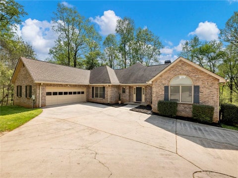 Homes For Sale - 2982 Rivercrest Drive<br/> Gainesville, GA 30507