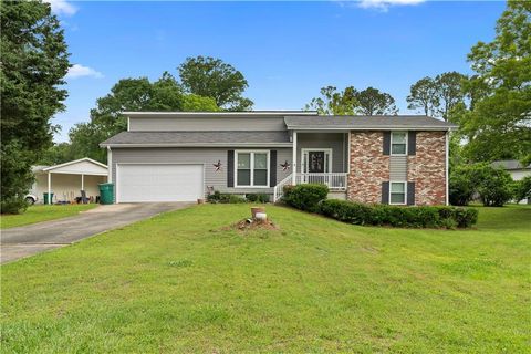 Photo of 1903 Lochlomand Lane SE, Smyrna, GA 30080 (MLS # 7650185)