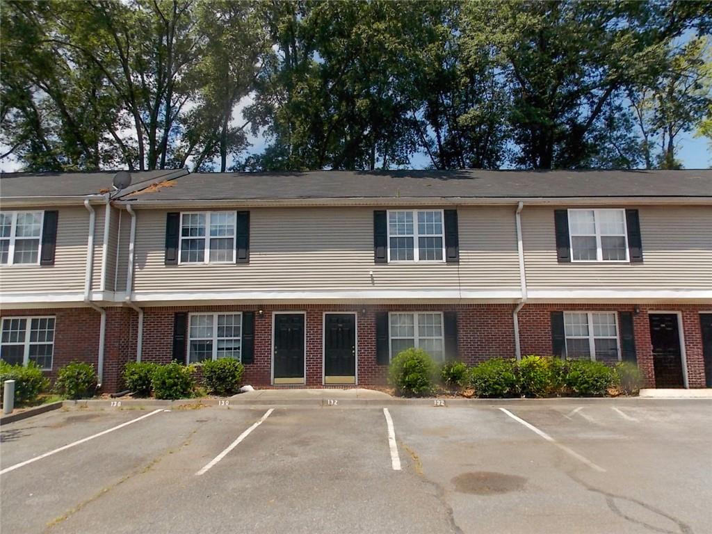 Ready for your personal touch, this two-bedroom, two-and-a-half-bathroom townhouse offers a compelling opportunity for both homeowners and investors. With a solid structure and functional layout, the property is ideal for value-add strategies such as cosmetic upgrades, kitchen and bath enhancements, or rental-ready improvements. Located in a high-demand area of Cartersville near Cassville Rd, it offers strong rental potential and long-term appreciation. Whether you're looking to build equity through renovations or expand your investment portfolio with a property that’s easy to lease and manage, this property delivers. Schedule your private showing today and explore the upside in this welcoming townhouse community.