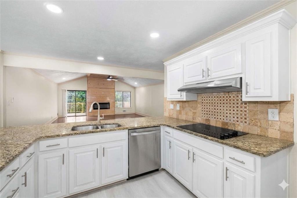 234 Shadow Lake Drive SW