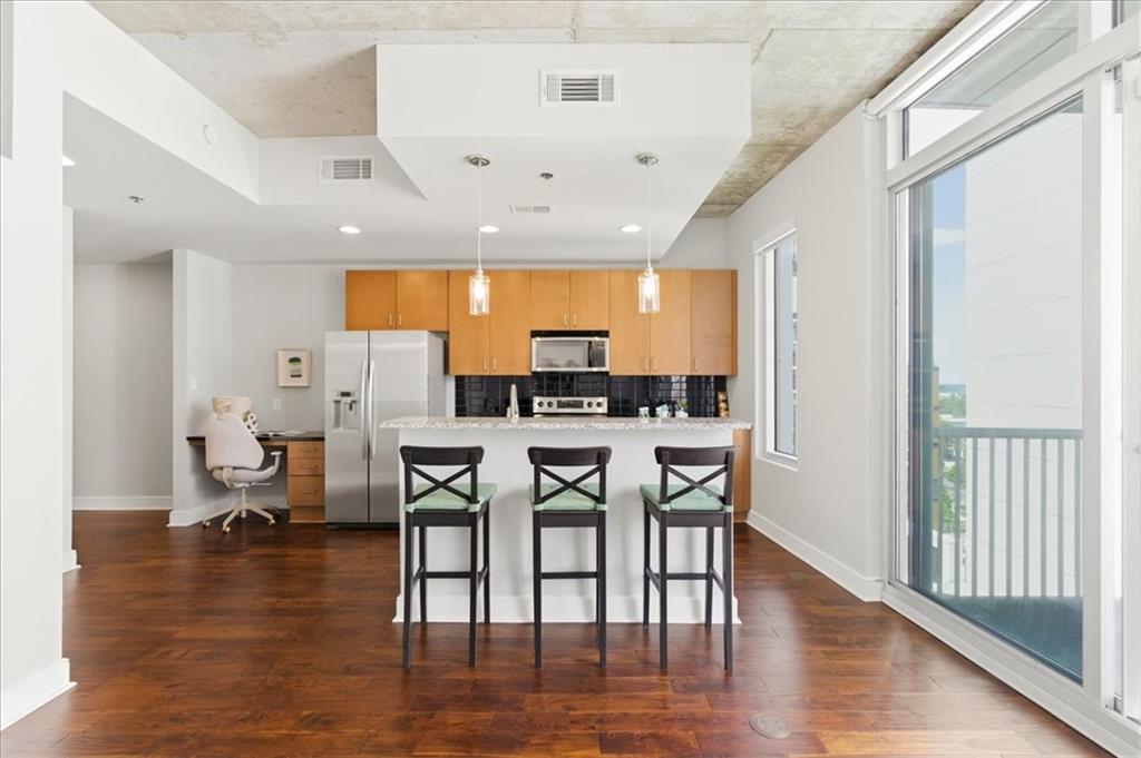 44 Peachtree Place NE 1527
