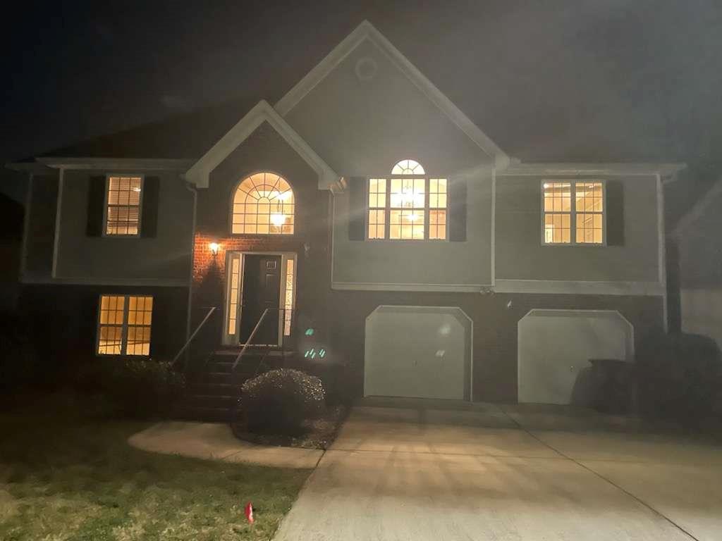 2718 Trellis Oaks Drive
