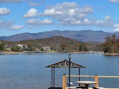 A home in Hiawassee