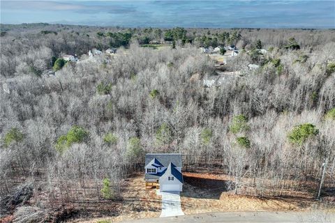 A home in Mount Airy