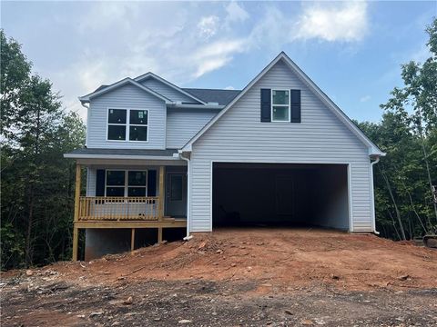 A home in Mount Airy